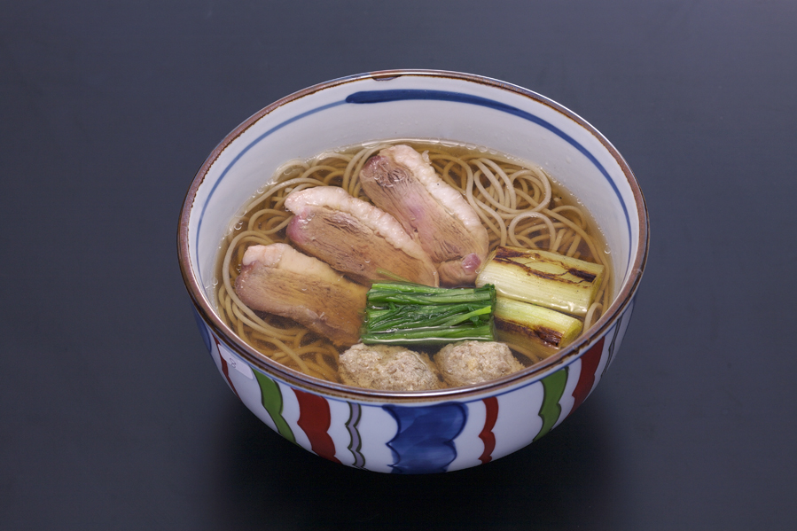 定番メニューの『鴨なんば』で少し贅沢気分に。